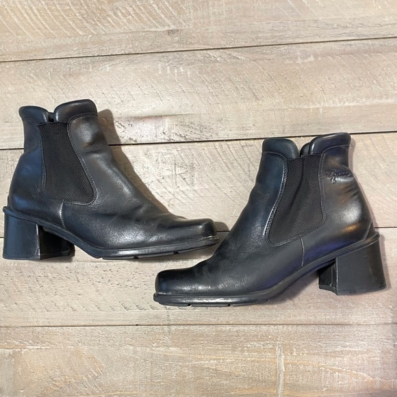 Ecco Black Leather Women’s Booties Size 5 l Square Toe Chelsea Boots - Picture 1 of 5